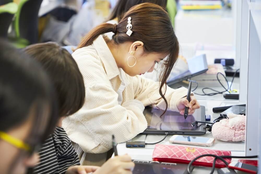 クリエイティブを実感する学びの場