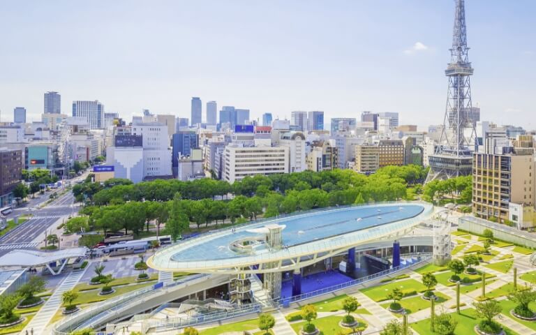 栄のオアシス21