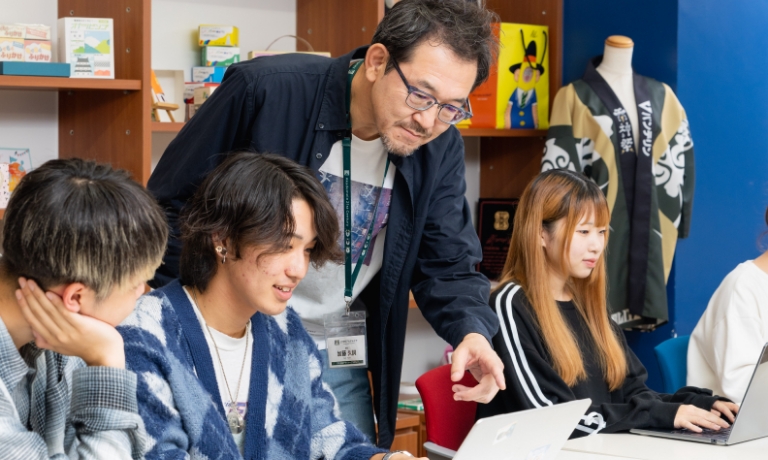 名古屋デザイナー・アカデミーのAOプレスクールの様子