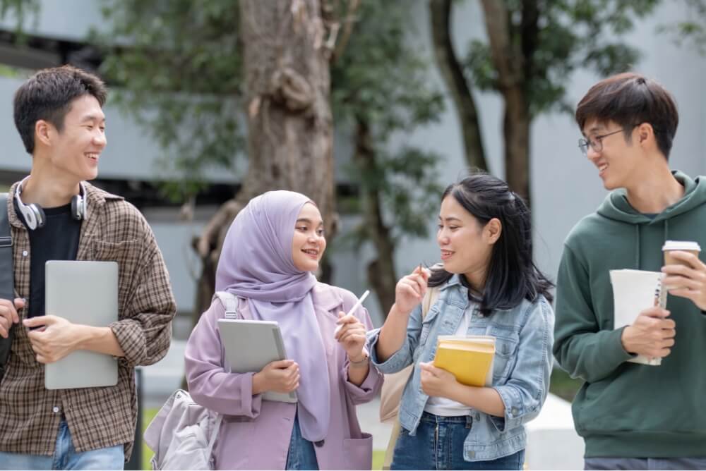 さまざまな国籍を持つ留学生とのキャンパスライフ